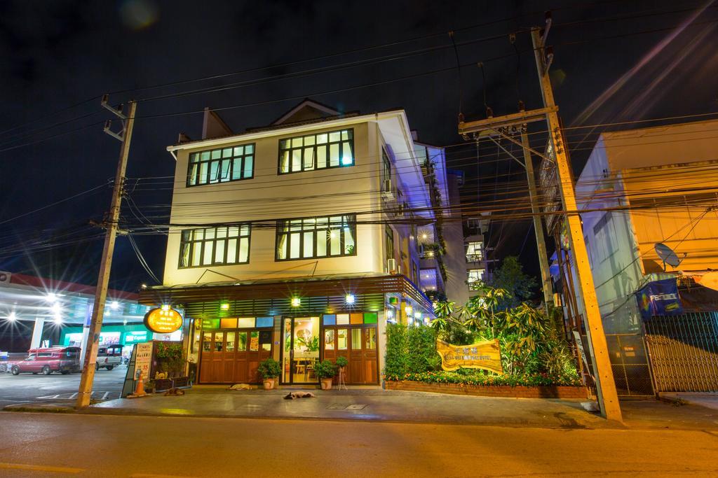 Chiang Mai Waroros Boutique Hotel Exteriör bild