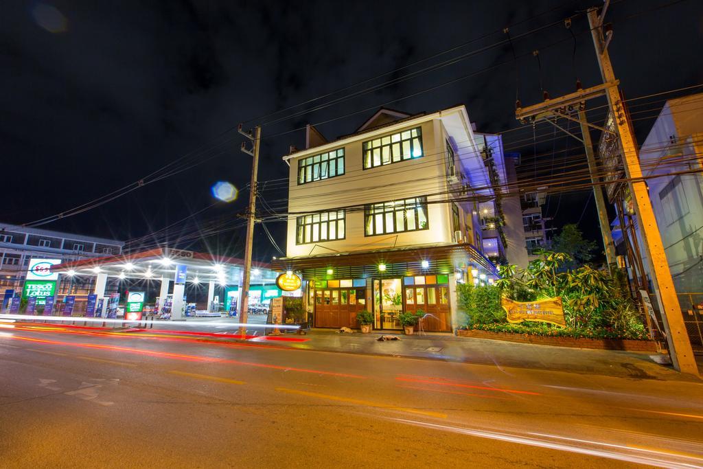 Chiang Mai Waroros Boutique Hotel Exteriör bild