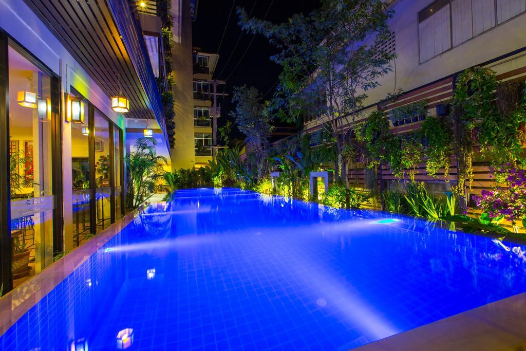 Chiang Mai Waroros Boutique Hotel Exteriör bild