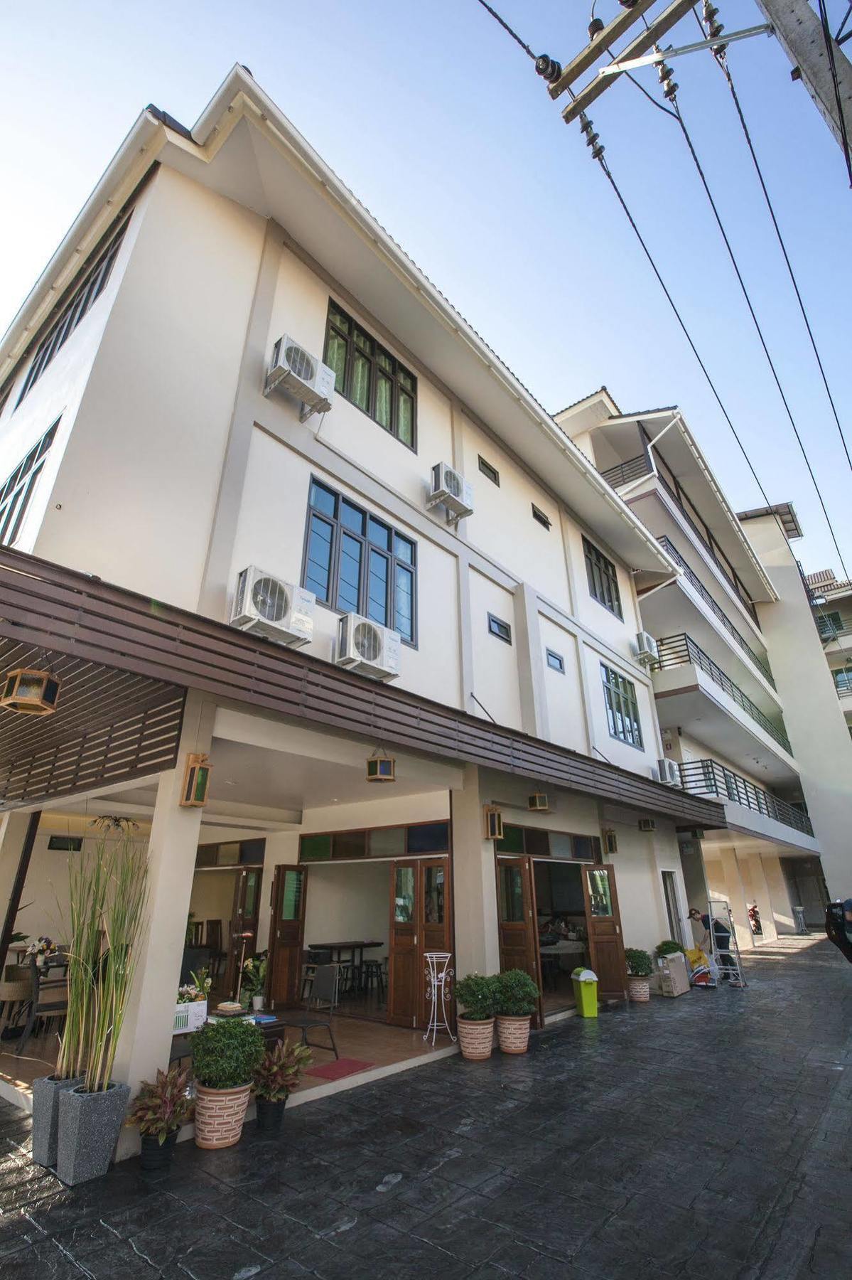 Chiang Mai Waroros Boutique Hotel Exteriör bild