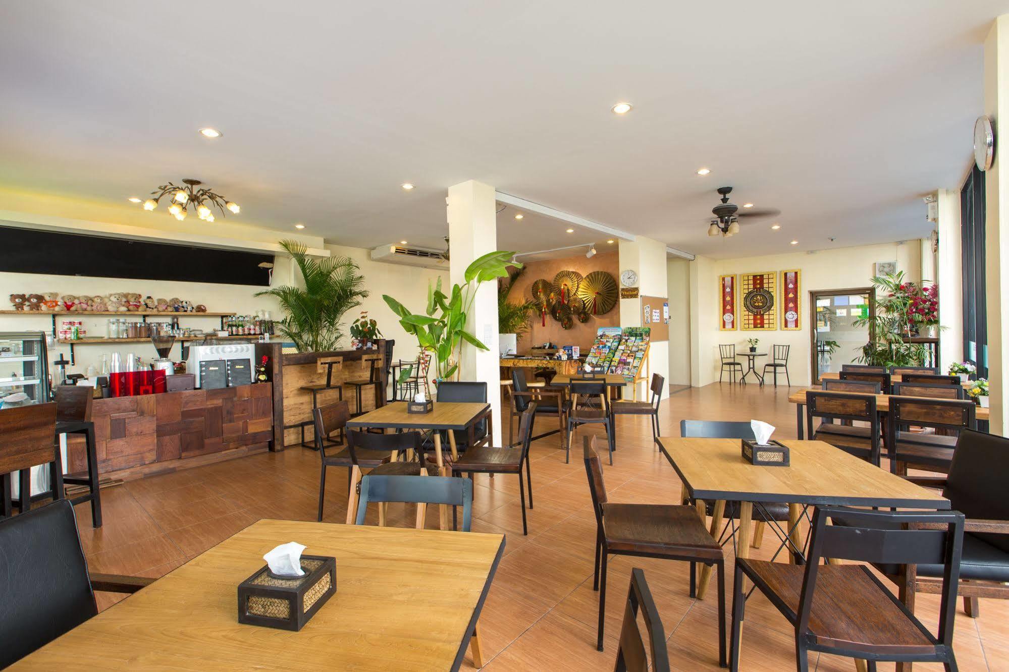 Chiang Mai Waroros Boutique Hotel Exteriör bild