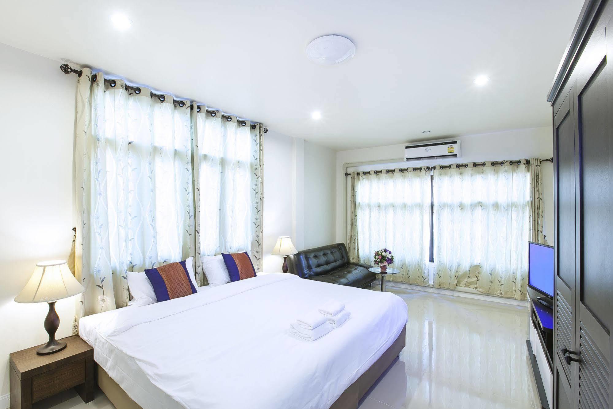 Chiang Mai Waroros Boutique Hotel Exteriör bild