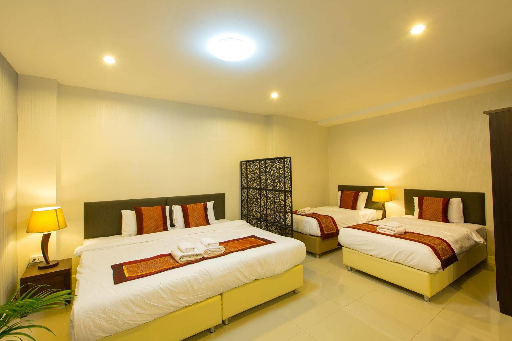 Chiang Mai Waroros Boutique Hotel Exteriör bild