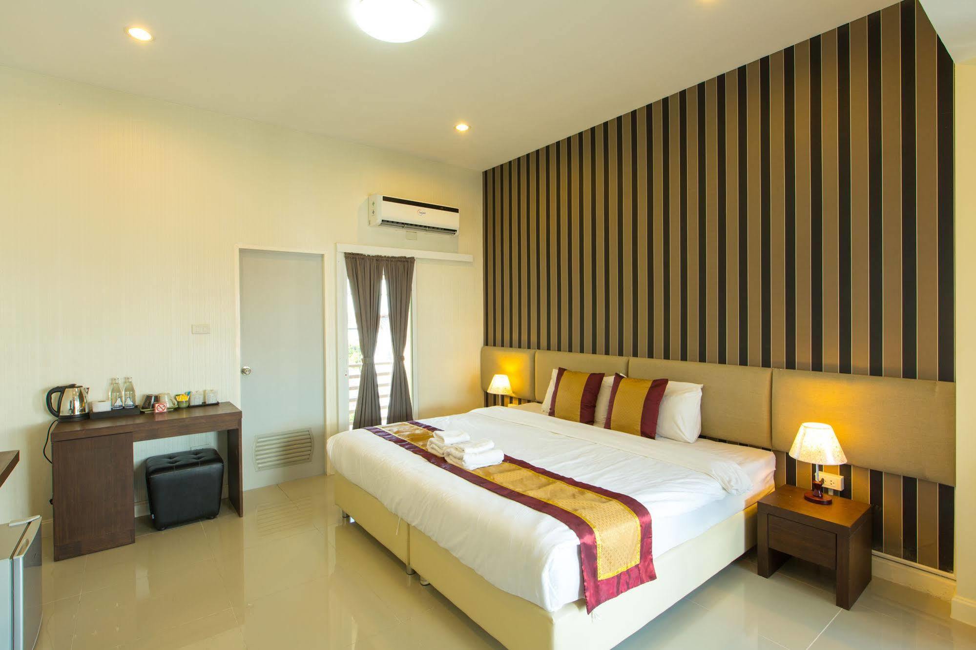 Chiang Mai Waroros Boutique Hotel Exteriör bild