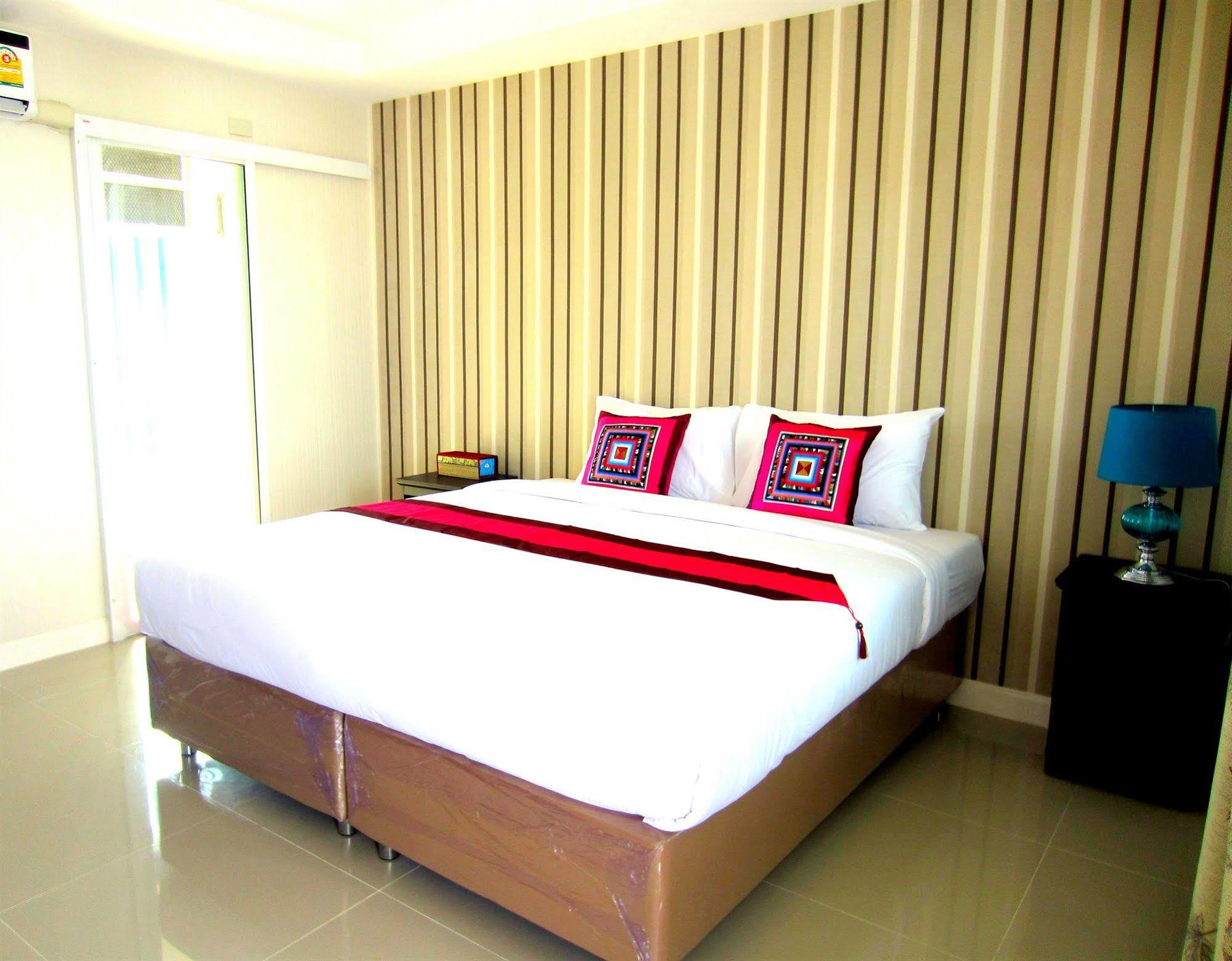 Chiang Mai Waroros Boutique Hotel Exteriör bild