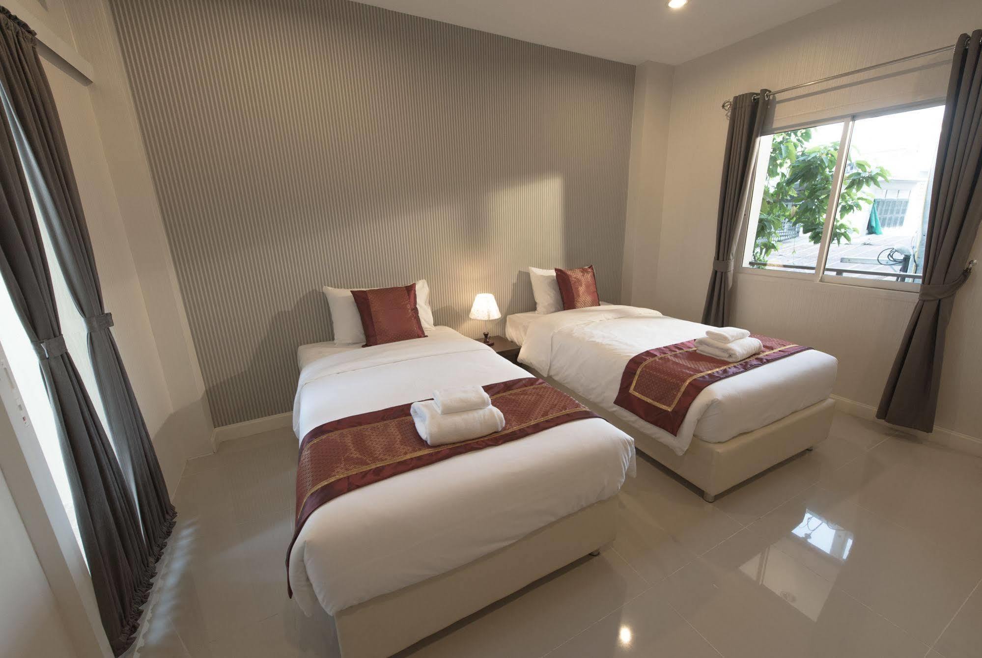 Chiang Mai Waroros Boutique Hotel Exteriör bild