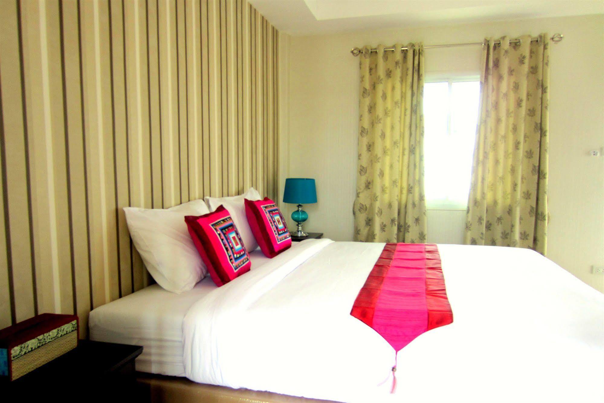Chiang Mai Waroros Boutique Hotel Exteriör bild