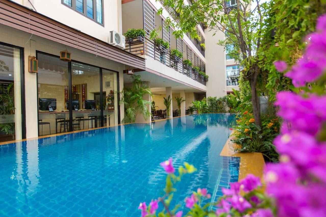 Chiang Mai Waroros Boutique Hotel Exteriör bild
