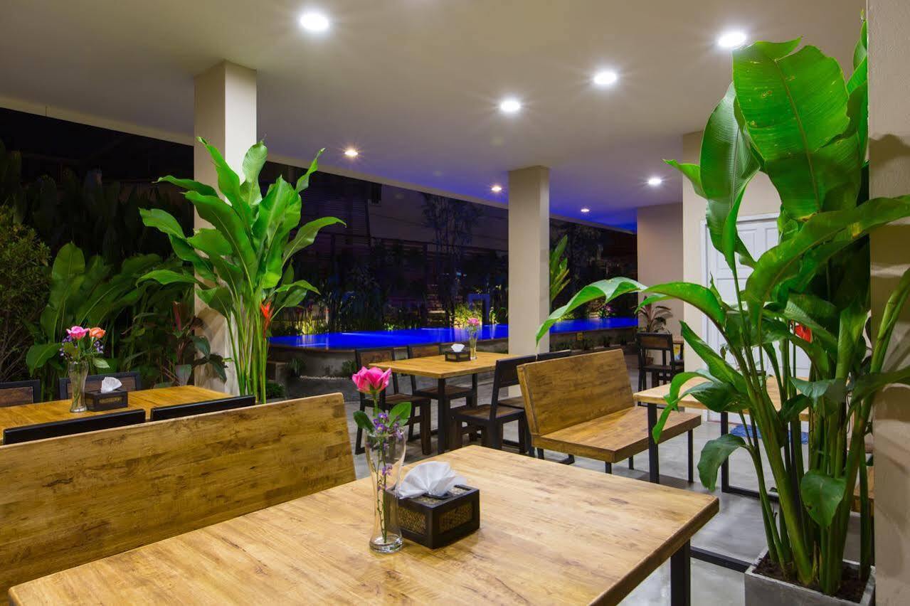 Chiang Mai Waroros Boutique Hotel Exteriör bild