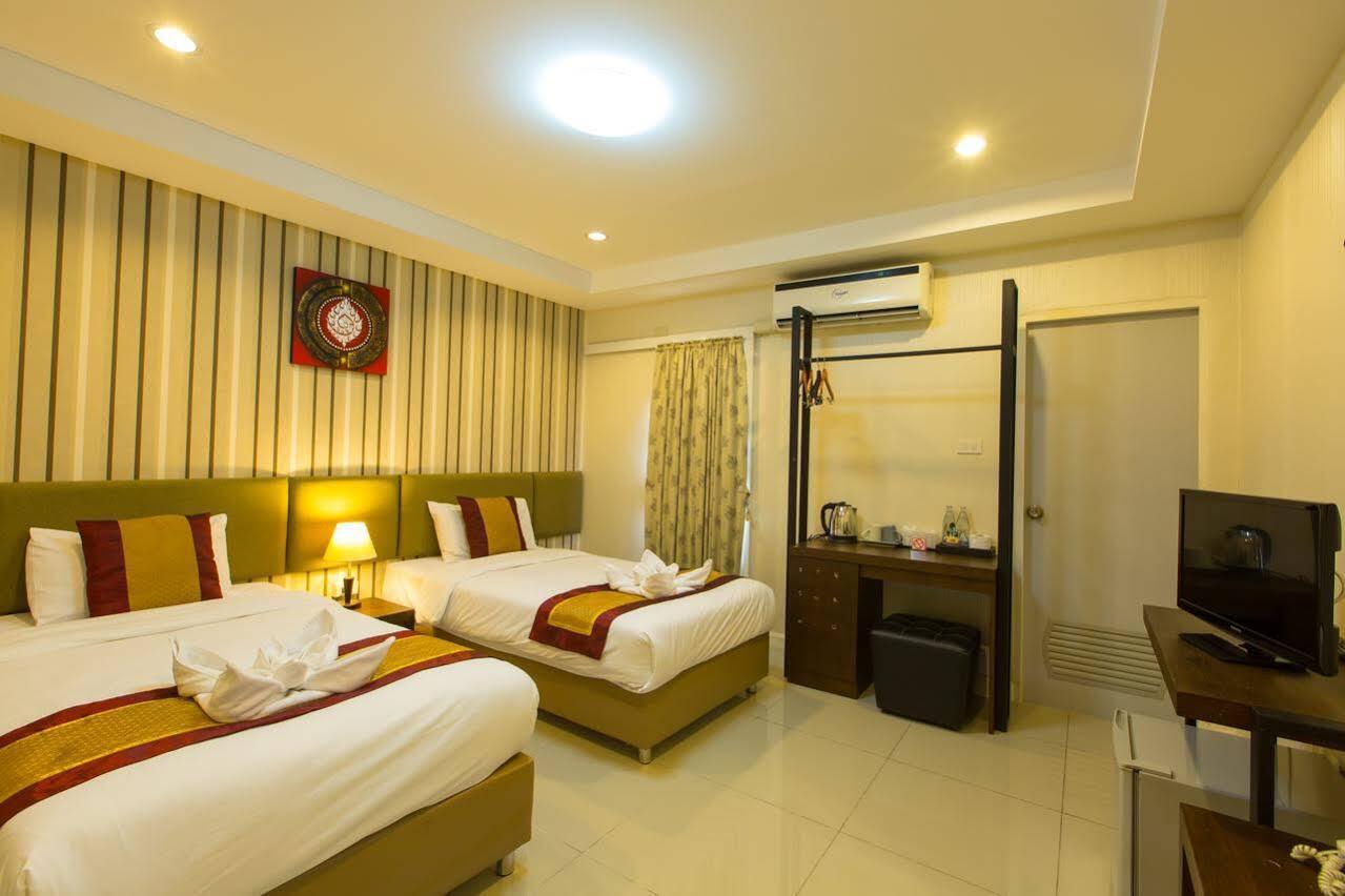 Chiang Mai Waroros Boutique Hotel Exteriör bild